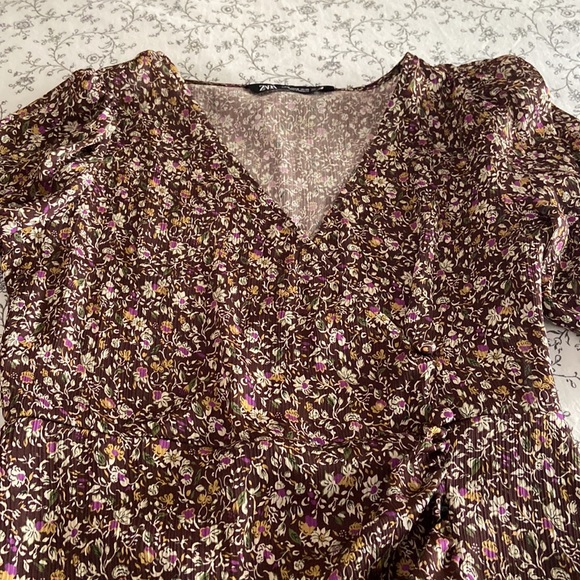 New Zara Mini Dress - Picture 2 of 5